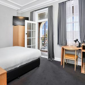 Deluxe Zimmer mit Kingsize-Bett